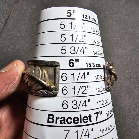 Sterling Silver And Turquoise Navajo Native American Watch Cuff Signed TJV Heavy - Picture 12 of 12